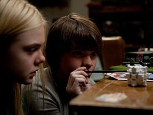 How J J Abrams Team Created Super 8 S Catastrophic Train Wreck Steven Spielberg Super 8 Visual Effects<script async src=