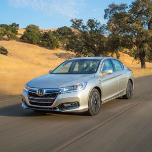 2017 Honda Accord Plug In Hybrid Test Drive