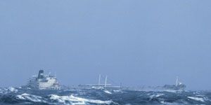 How Ships Survive A Hurricane At Sea