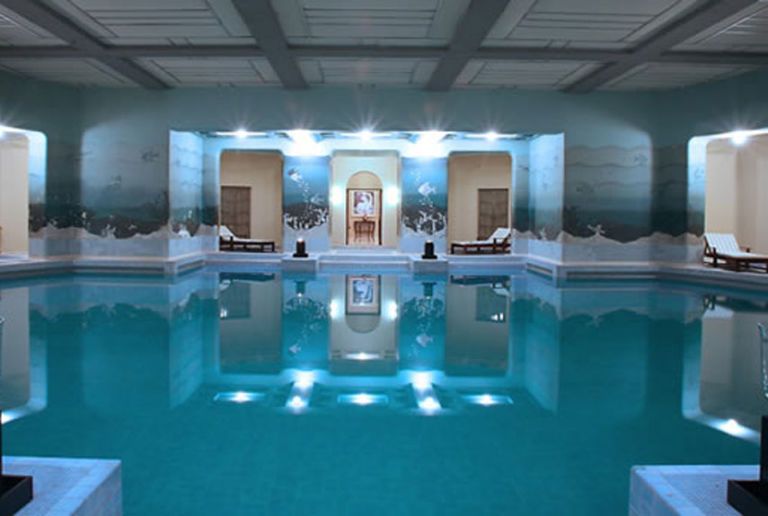 biggest private swimming pool