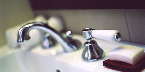 10 Quick Fi For Problem Faucets - How To Change Bathroom Sink Knobs