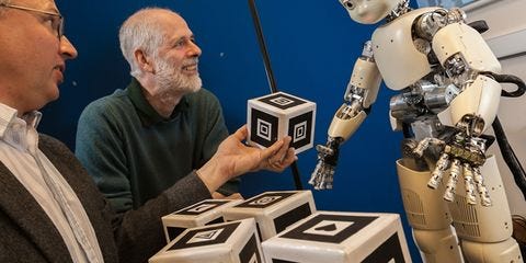 5 Slightly Creepy Human-ish Robots