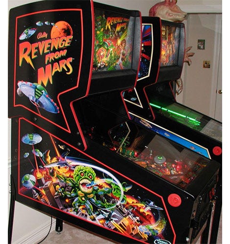 Appareil électronique, Technologie, Machine, Jeux, Jeu d'arcade, Dispositif d'affichage, Flipper, Accessoire de télévision, Salle de loisirs,