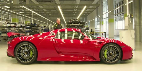 Porsche 918 Spyder Embly Line Video This Is An In Depth Look At The Porsche Factory Stuttgart Where Highly Precise Technicians Use Tools To Emble Parts