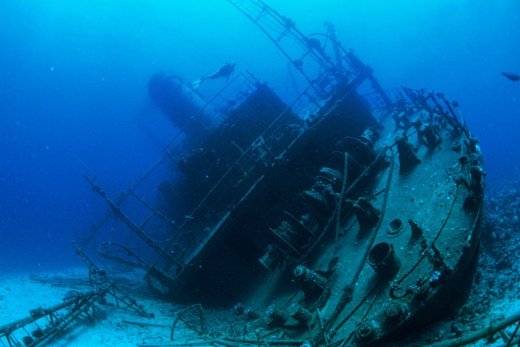 Shipwrecks and Sunken Vessels