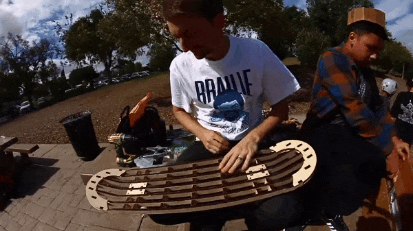 velfærd Bærbar klippe Laser Cut Wood Actually Makes a Half-Decent Skateboard