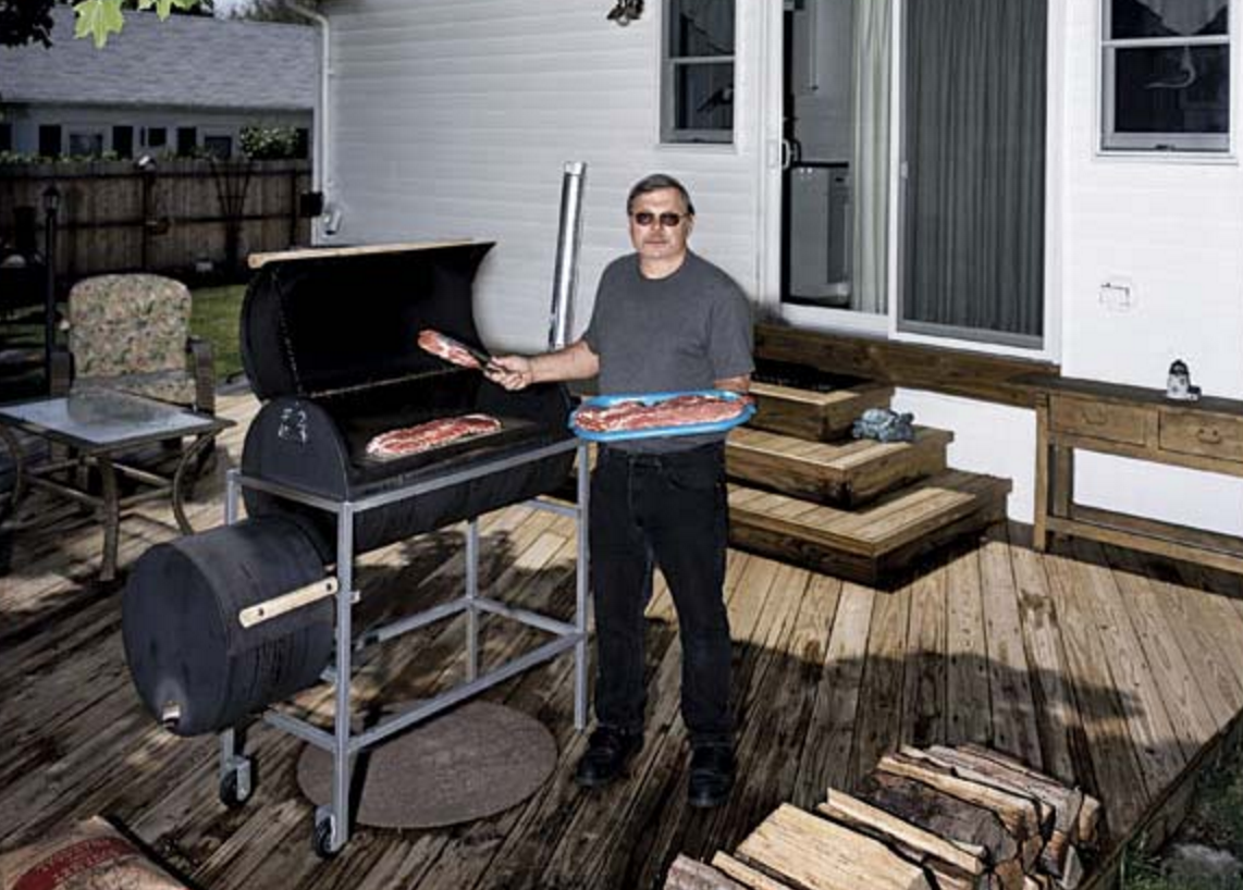 How to Smoke Using a Grill Table