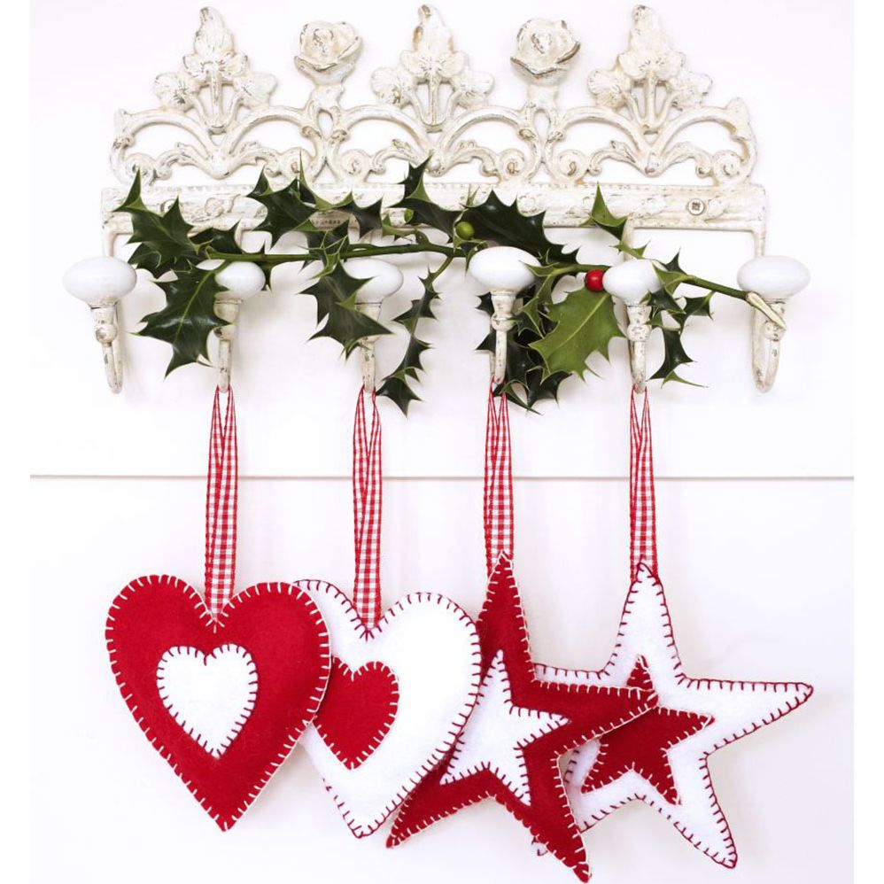 How to Make Customized Felt Christmas Ornaments