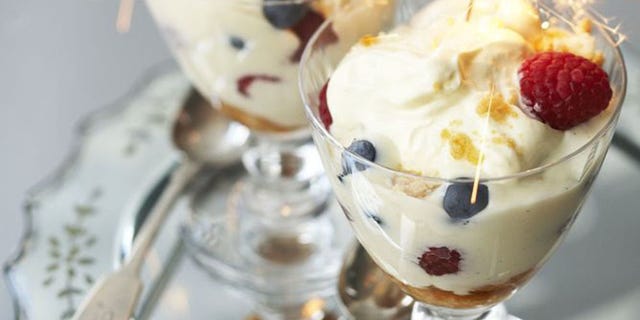 Easy Amaretti Trifle Recipe