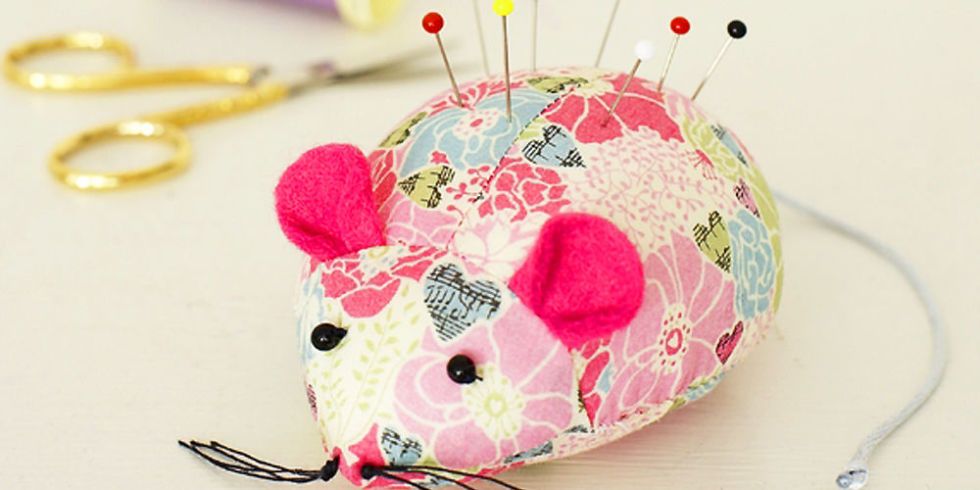 Easy to Make Pin Cushion  Sewing projects for beginners, Pin