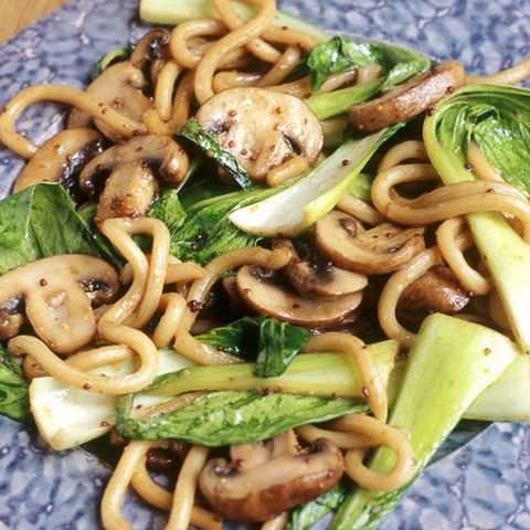 Noodles with pak choi and mushrooms