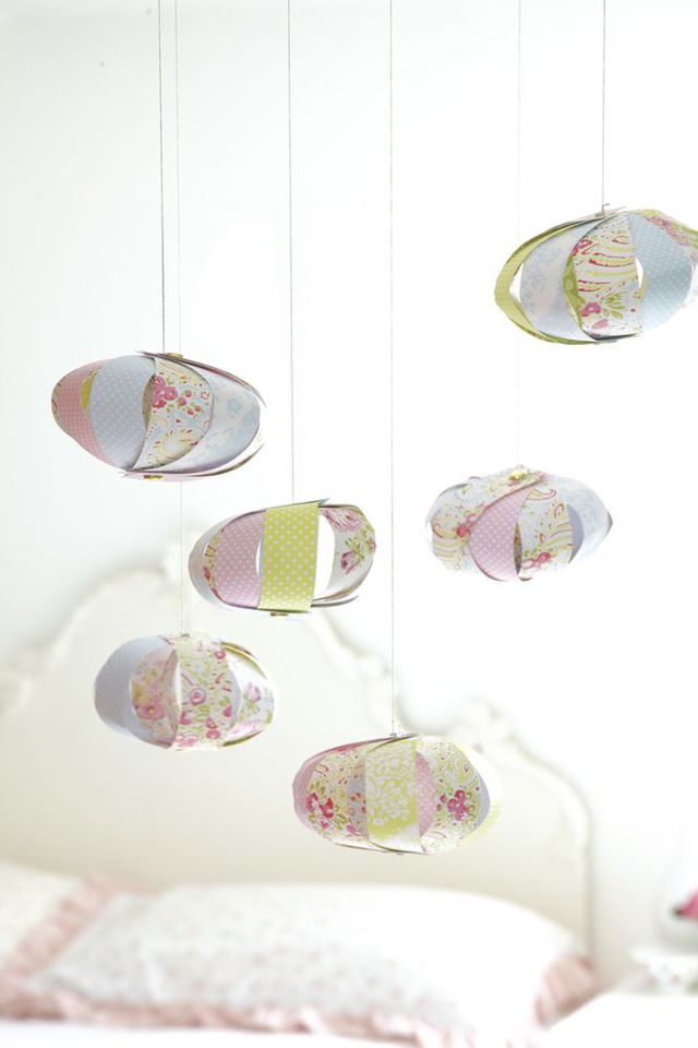 Make A Pretty Paper Baby Mobile