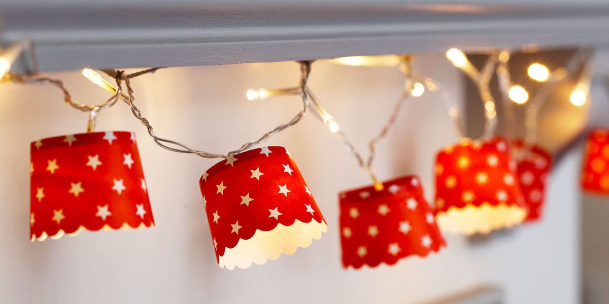 Make Customised Christmas Fairy Lights With Paper Cups
