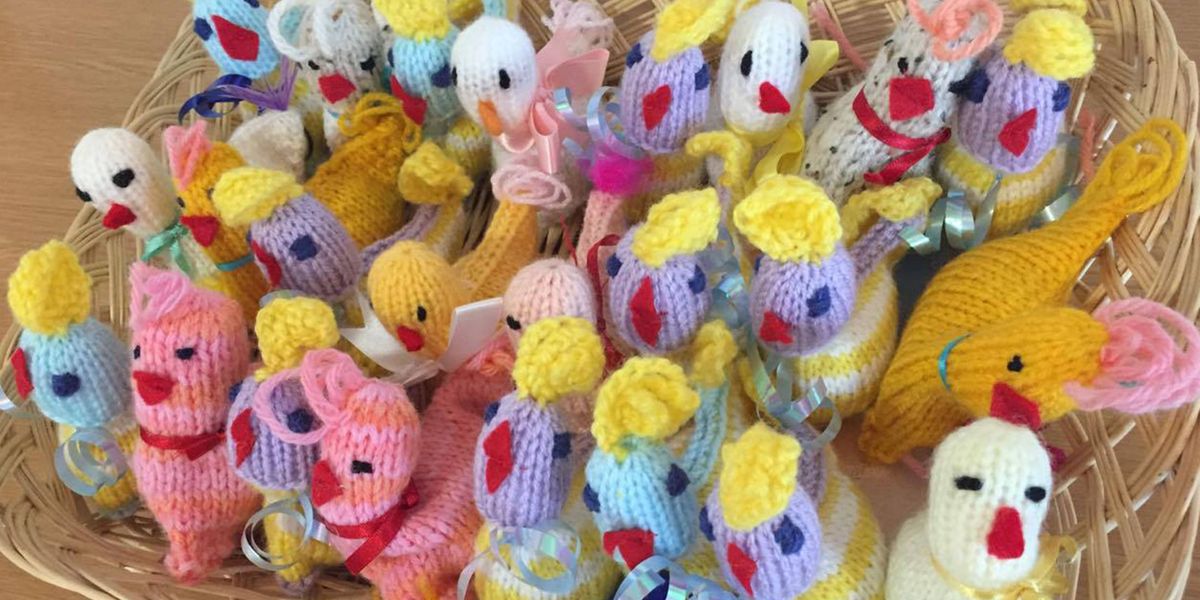 People Are Knitting Easter Chicks To Help Those With Life Threatening