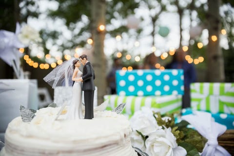 Mumsnet User Sparks Debate By Asking How Much Cash Is Enough As A Wedding Presents