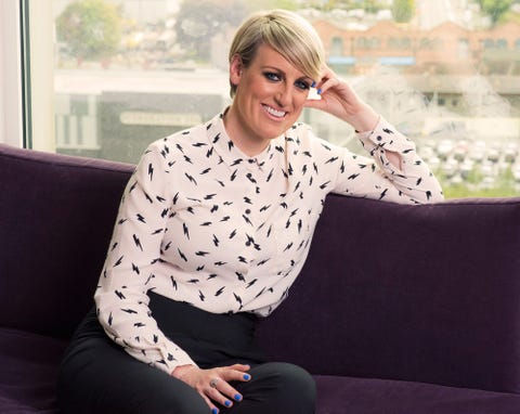 Steph McGovern leaves fans in stitches with face mask gaffe