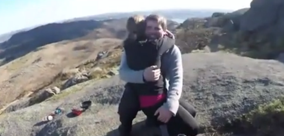 Dad Gets His 5-Year-Old Son To Propose To His Girlfriend In The Most Adorable Way - Cute