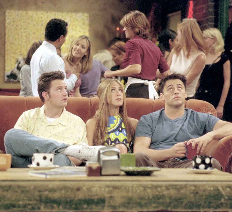 Why the Heck Weren't Joey and Chandler Invited to Jennifer Aniston's ...