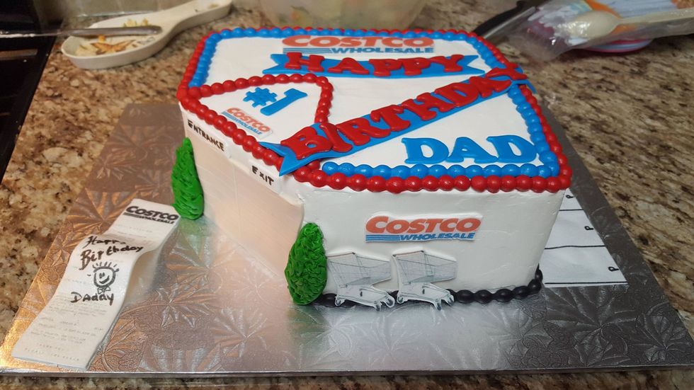 When This Dad Asked For a Costco Birthday Cake, He Was Not