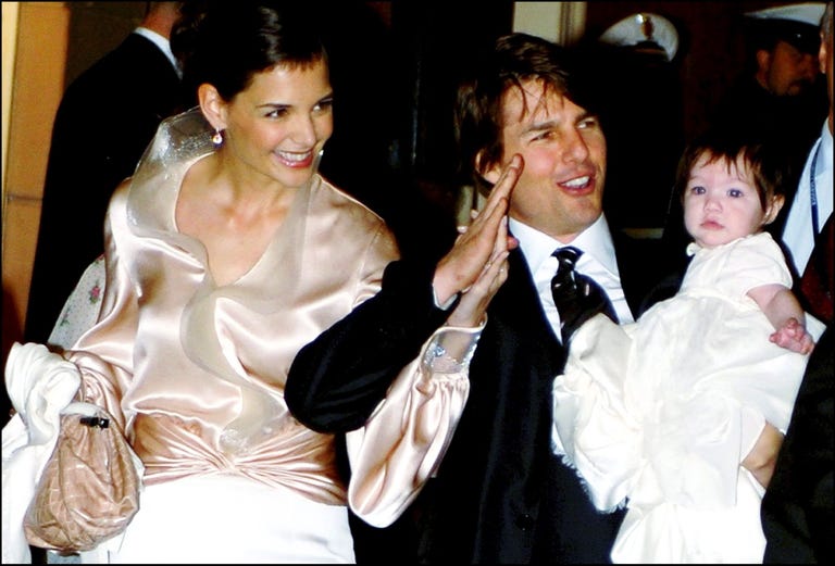 Leah Remini Claims Suri Cruise Left On Floor During Tom Tom Cruise Katie Holmes And Suri At Wedding