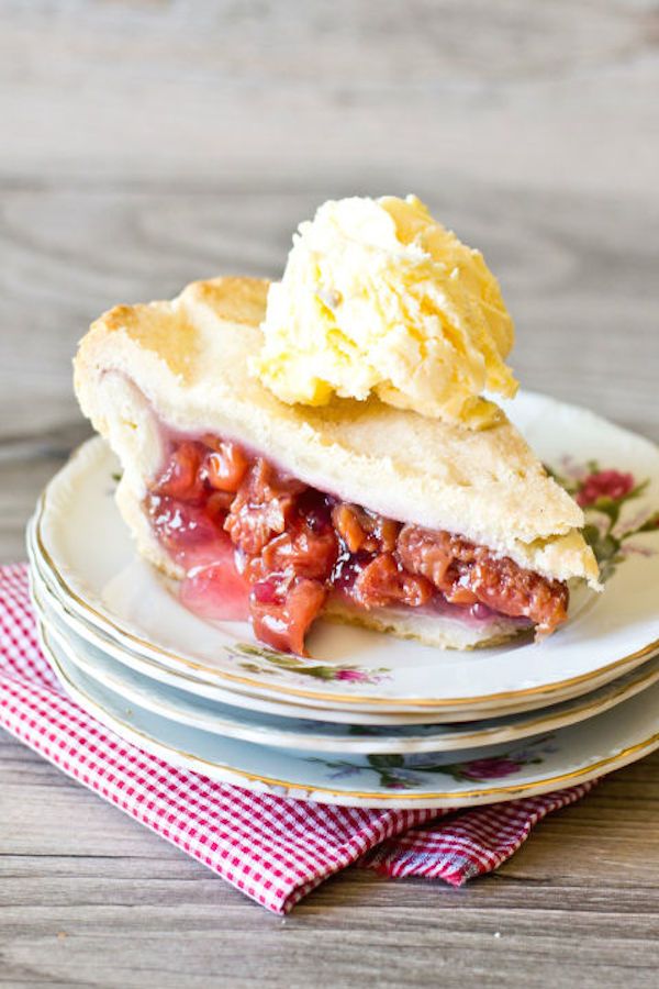 50 Pie Recipes - Thanksgiving Desserts