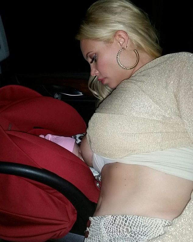 Cocos Breastfeeding Photo Was Deleted By Instagram pic