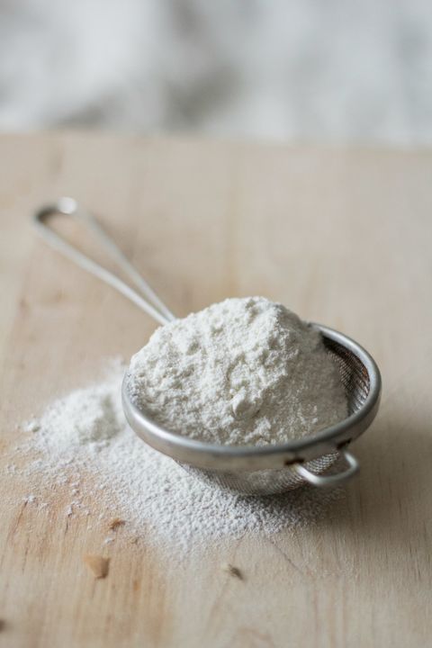 Flour, Ingredient, Powder, Chemical compound, Beige, Spice, Thickening agent, All-purpose flour, Bread flour, Powdered milk, 
