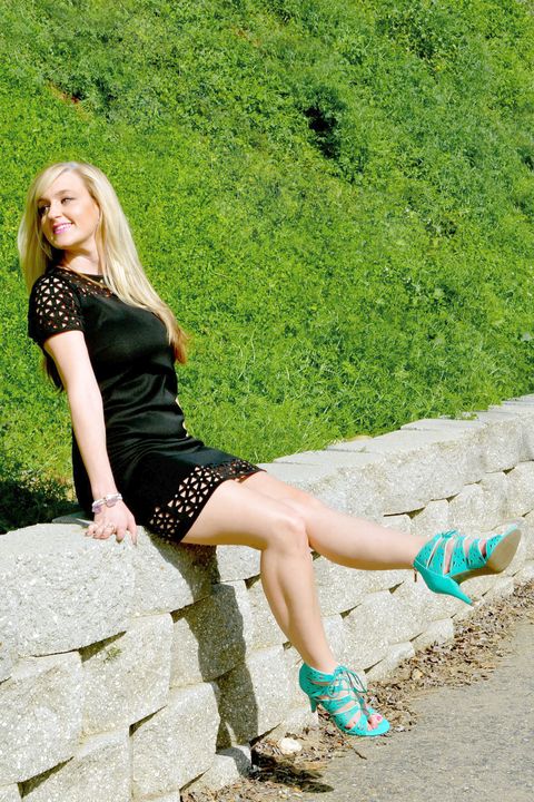Clothing, Green, Human leg, Shoe, Dress, People in nature, Style, Summer, High heels, Beauty, 