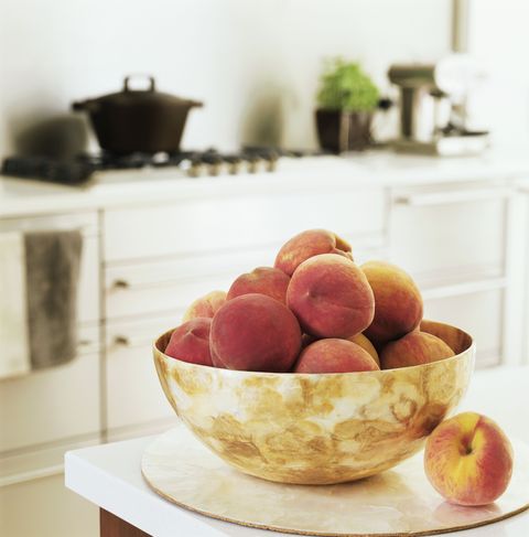 Fruit, Food, Peach, Ingredient, Natural foods, Local food, Produce, Serveware, Whole food, Kitchen, 