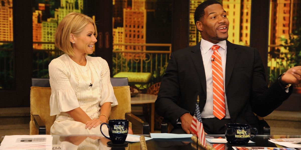 Kelly Ripa Brings Up Michael Strahan's Divorce During Yet Another ...