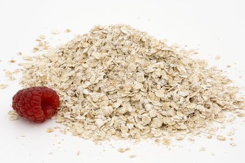 Use leftover oatmeal to soothe an irritated face
