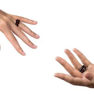 Finger, Skin, Jewellery, Hand, Nail, Thumb, Fashion accessory, Wrist, Ring, Nail care, 