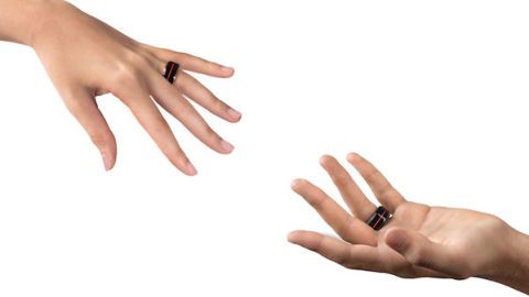 Rings that allow on sale you to feel heartbeat