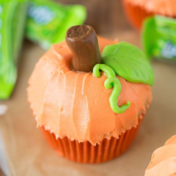 16 Easy Halloween Cupcake Recipes Halloween Cupcake Decorating Ideas