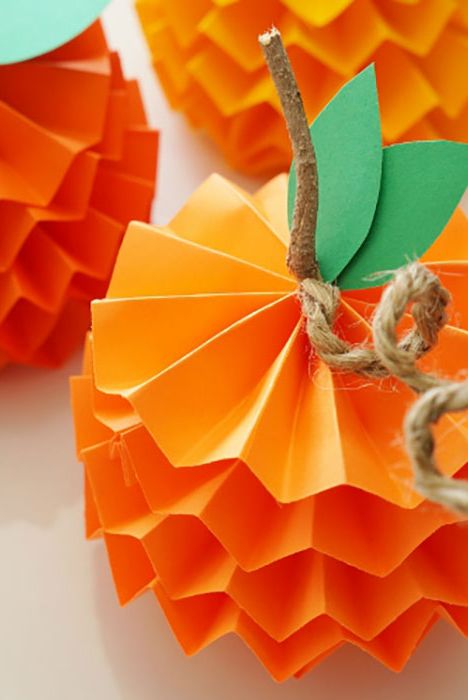 Paper Pumpkins (Fall and Halloween Craft for Kids) - Crafting