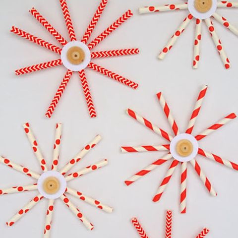 30 Best Christmas Activities for Kids - DIY Holiday Crafts for Children