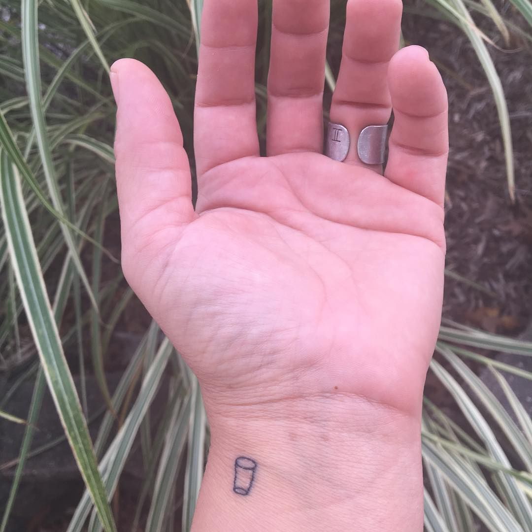 24 Tiny Finger Tattoos You Might Want to Get  Lets Eat Cake