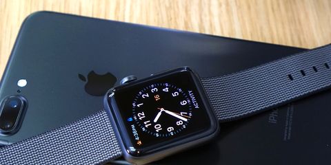 Apple Watch Series 2 iPhone