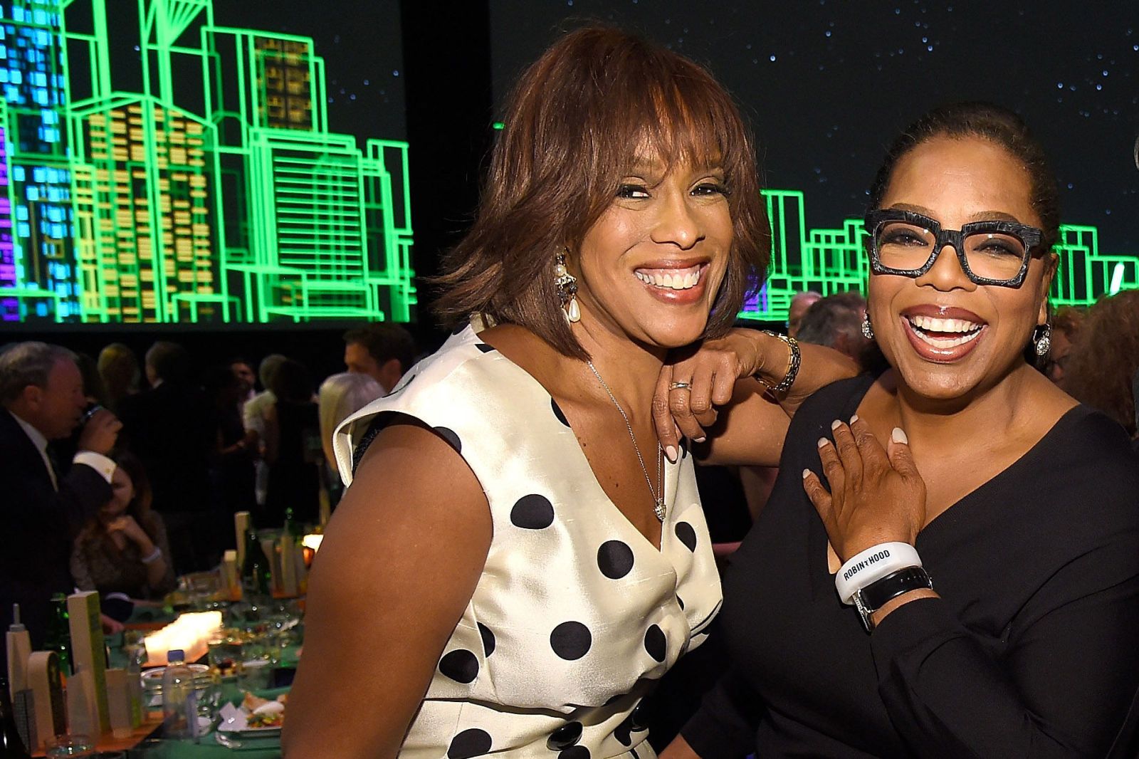 Oprah Hilariously Dissed BFF Gale King's TV Necklace