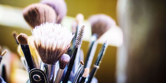 How to Clean Your Makeup Brushes - Why You Should Clean Your Makeup Brushes