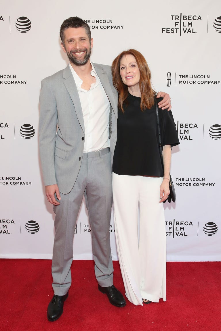 celebs dating younger man There's a bit of a double standard in hollywood most people don't think twice about an older actor dating a woman half his age, or at the very least, significantly younger, but somehow if a female actress does it, many people are a bit shocked. celebs dating younger man There's a bit of a double standard in hollywood most people don't think twice about an older actor dating a woman half his age, or at the very least, significantly younger, but somehow if a female actress does it, many people are a bit shocked.