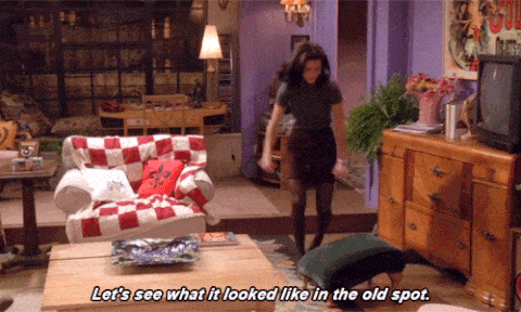 14 Times Monica From Friends Wore the Most Inappropriate Cleaning ...