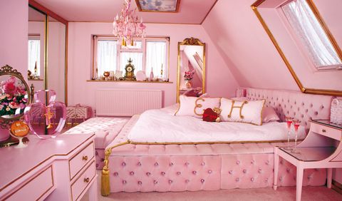Bedroom, Bed, Room, Furniture, Pink, Decoration, Interior design, Bed sheet, Property, Bed frame, 