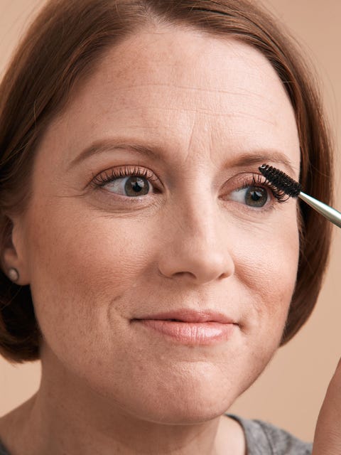 4 Steps to Apply Mascara Perfectly, Every Time