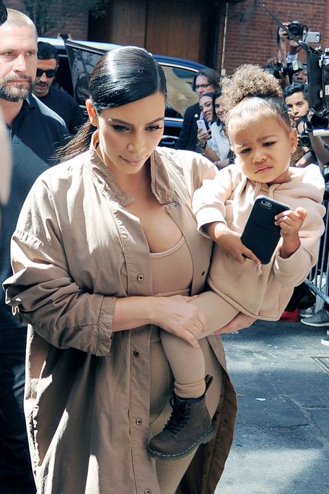 <p>In a <a href="http://www.redbookmag.com/life/mom-kids/a43537/kim-kardashian-accused-of-being-a-bad-mom-for-doing-something-every-mom-has-done/" target="_blank" data-tracking-id="recirc-text-link">moment caught on video by paparazzi</a>, North tripped&nbsp;and fells and was immediately&nbsp;scooped up by her Aunt
Kourtney —&nbsp;all while Kim looks at her phone.

<span class="redactor-invisible-space"></span></p>