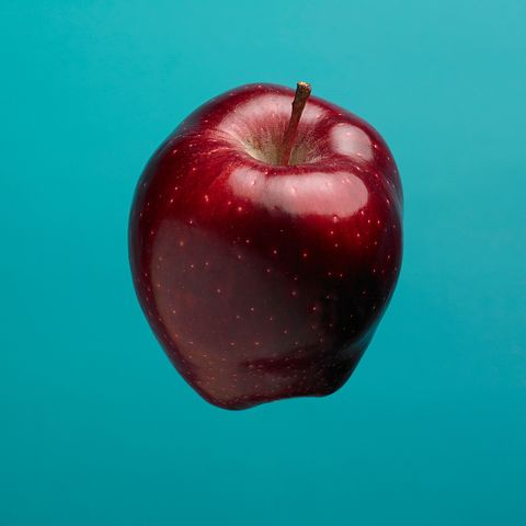 Red, Apple, Natural foods, Fruit, Accessory fruit, Plant, Water, Seedless fruit, Food, Still life photography, 