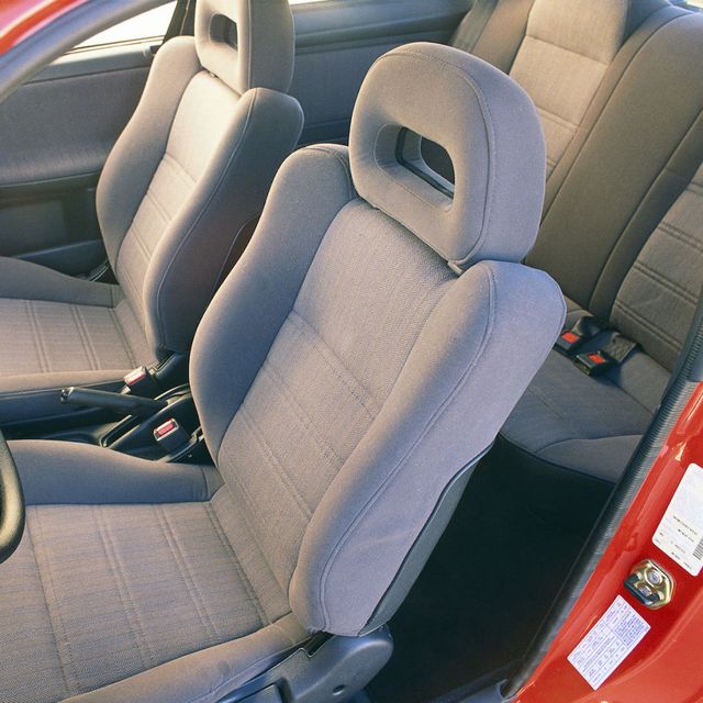 Land vehicle, Vehicle, Car, Car seat cover, Car seat, Vehicle door, Mode of transport, Seat belt, Steering wheel, Steering part, 