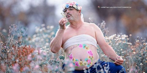 <p>This father of two adult daughters and his photographer friend decided to try their own version of a maternity shoot. The photos are&nbsp;<a href="http://www.redbookmag.com/body/news/a49821/francisco-perez-dad-maternity-photo-shoot/" target="_blank" data-tracking-id="recirc-text-link">hilarious</a>, and the flower crown&nbsp;is hands down the best part.&nbsp;</p>