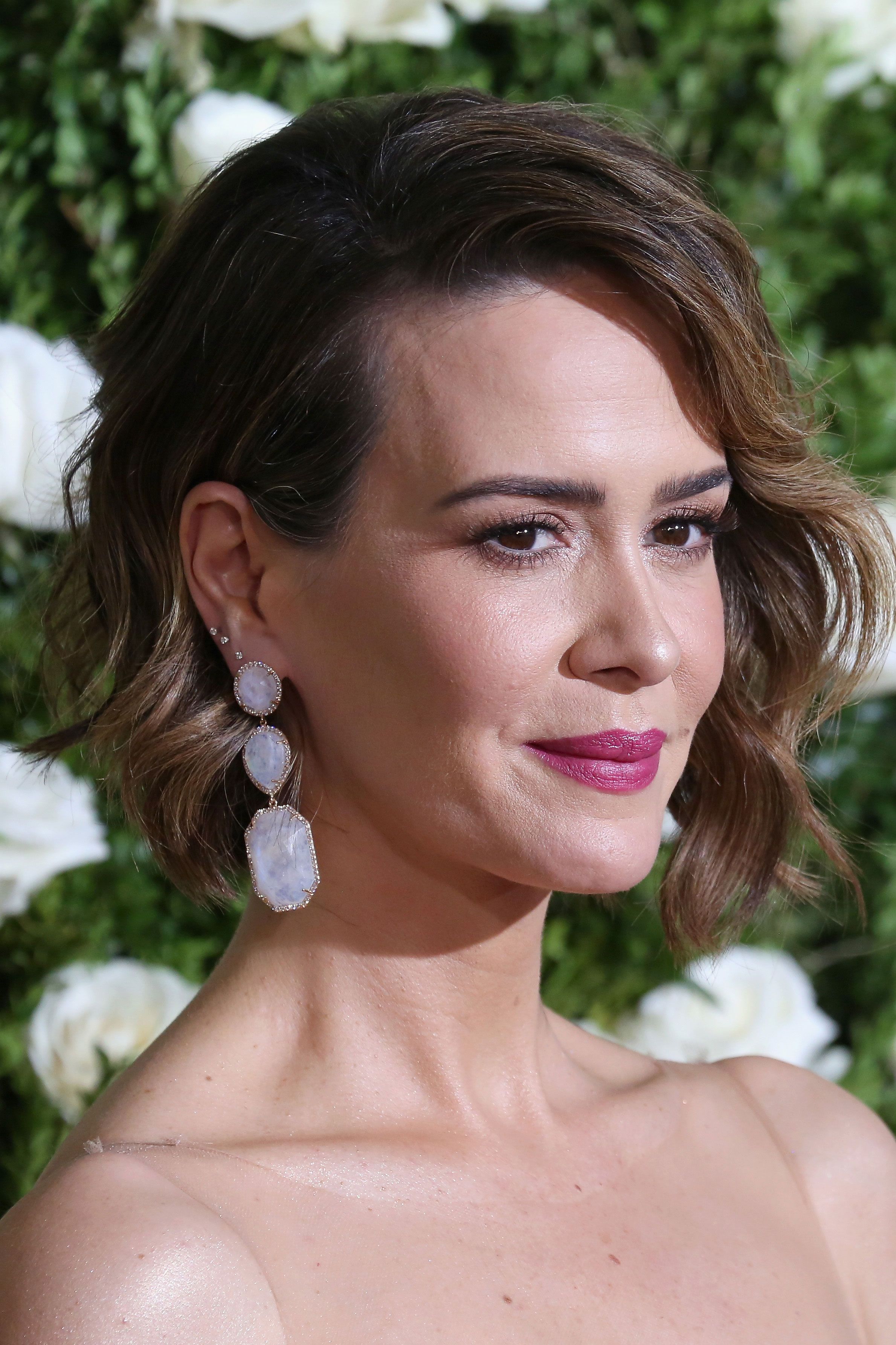 30 Short Hairstyles For Thick Hair 2017 Women S Haircuts For