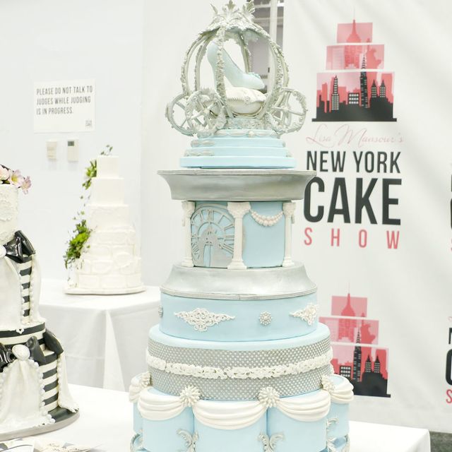 New York Cake Show Horizontal Blue